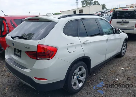 2015 BMW X1 Sdrive28I из США, поврежденный, VIN WBAVM1C50FVW58708